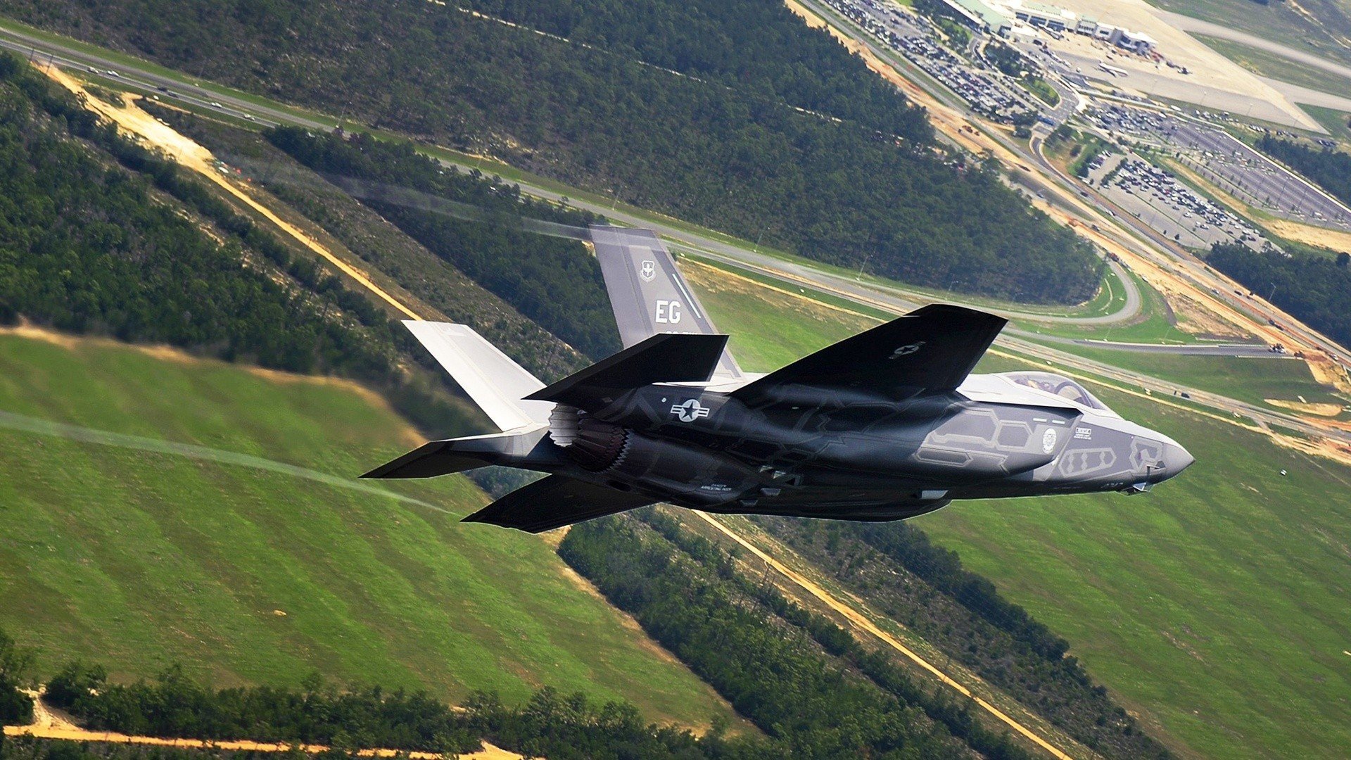 中国女篮逆转取胜 展现坚韧精神，看看中国女篮